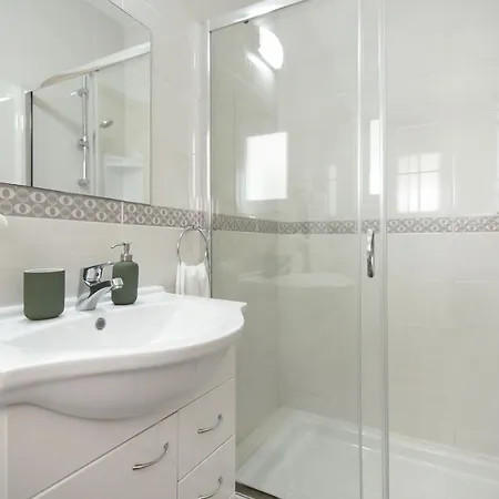 Nissi Sapphire Villa *