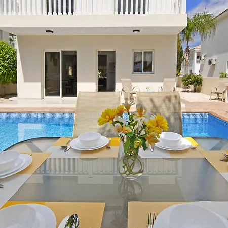 Nissi Sapphire Villa *