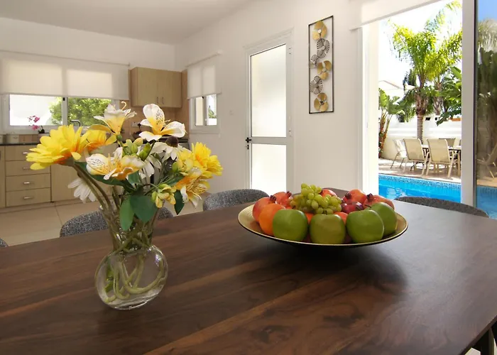 Nissi Sapphire * Αγία Νάπα