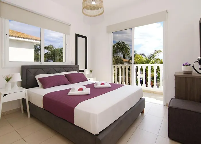 Nissi Sapphire Vila Ayia Napa