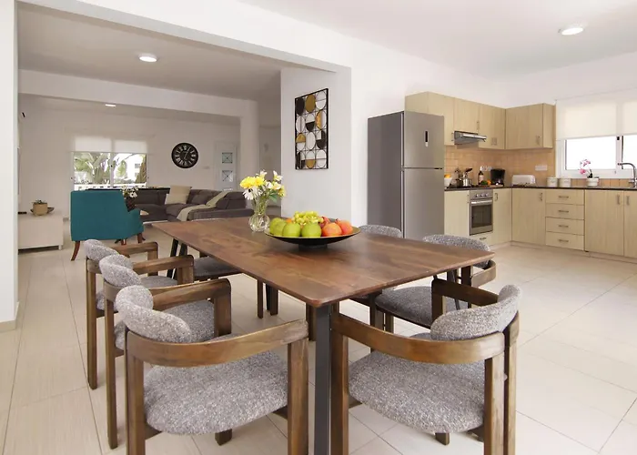 Vila Nissi Sapphire Ayia Napa